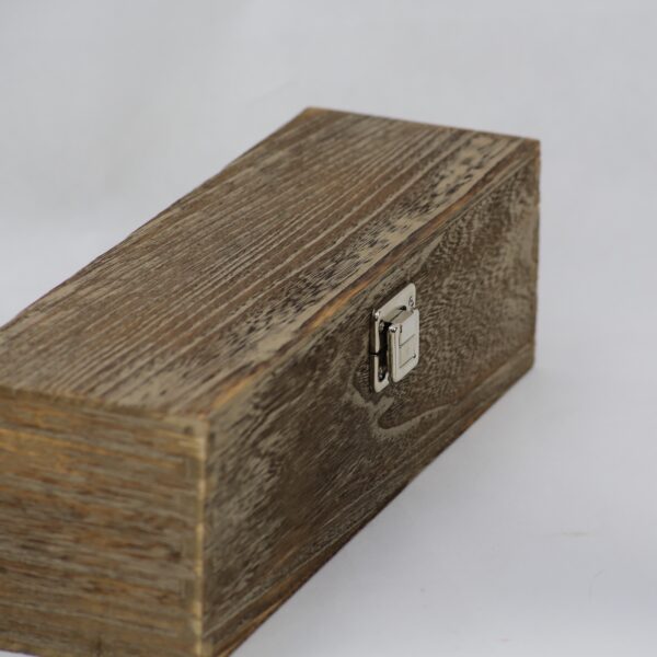Cheltenham 604 "Wine in Oak effect Box"