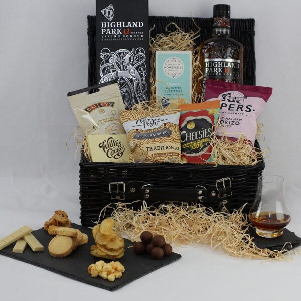 Trafalgar 280 "Whisky & Mixed Snacks"