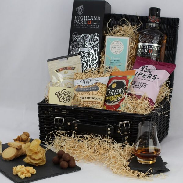 Trafalgar 280 "Whisky & Mixed Snacks"